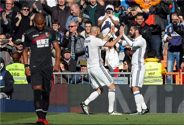 كريم بنزيما وإيسكو