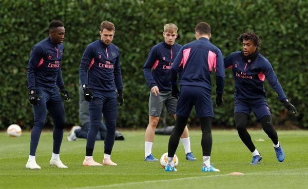 رامسي مع لاعبي آرسنال