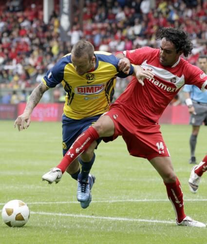 2010-09-19t202806z_01_hnr09_rtridsp_3_soccer-latam_reuters