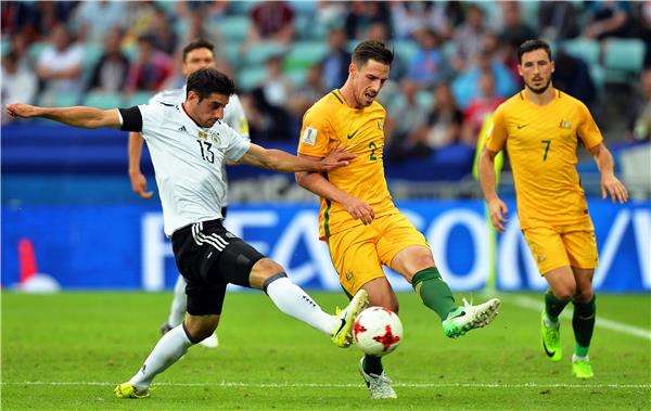 ميلوس ديجينيك