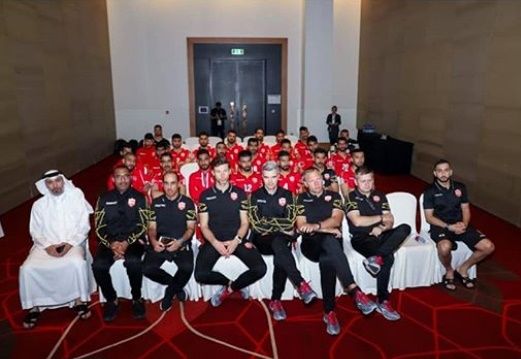 لاعبو البحرين أثناء المحاضرة