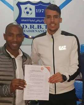 كريم عريبي من إمضائه العقد