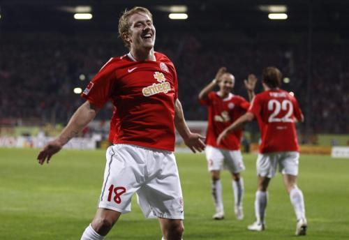 فرحة لاعبي ماينز