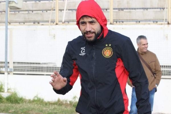 الشعلالي في تدريبات اليوم مع الفريق الأول