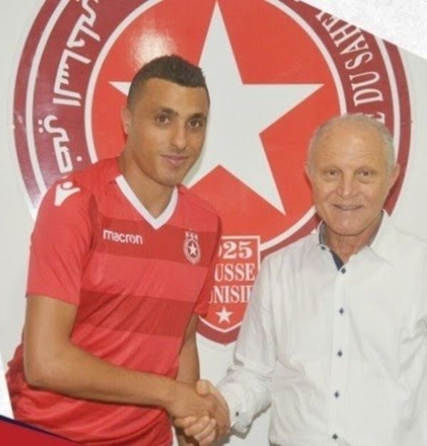 العكايشي صحبة رئيس النجم