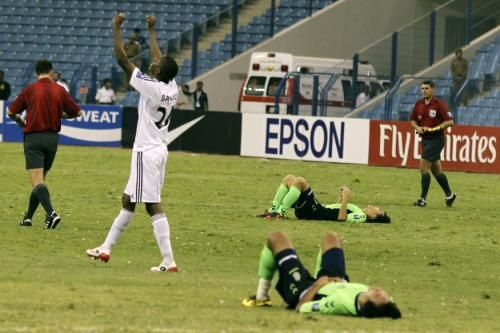 2010-09-22t215320z_01_sin365_rtridsp_3_soccer-asia-champions_reuters