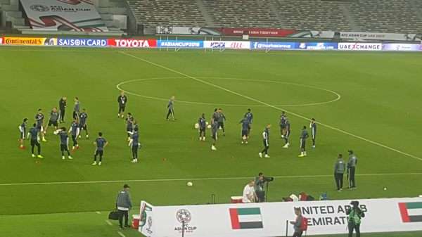 من تدريبات المنتخب الإماراتي