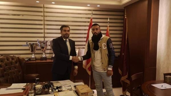 من توقيع اللاعب