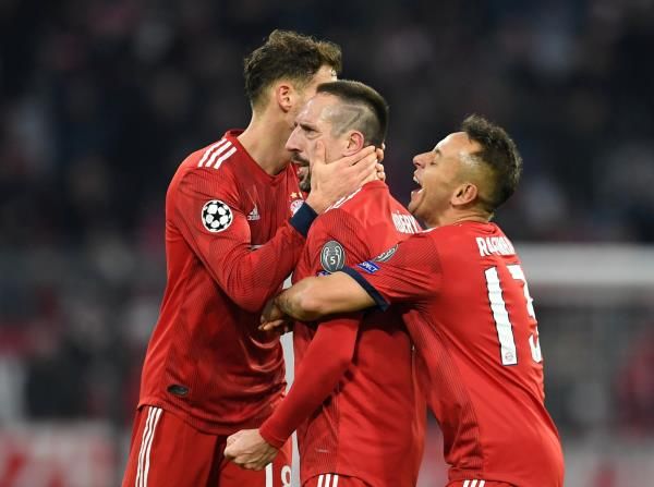 رافينيا مع لاعبي بايرن ميونخ