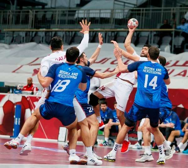 من اللقاء الودي لقطر مع البوسنة