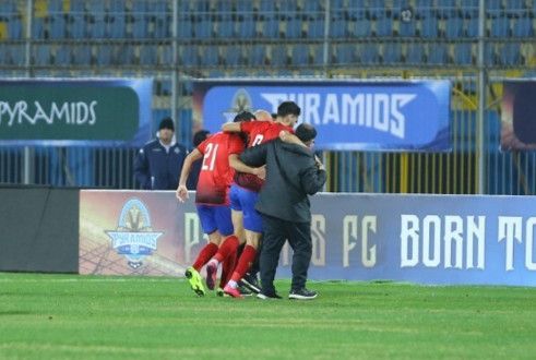 لحظة خروج أزارو