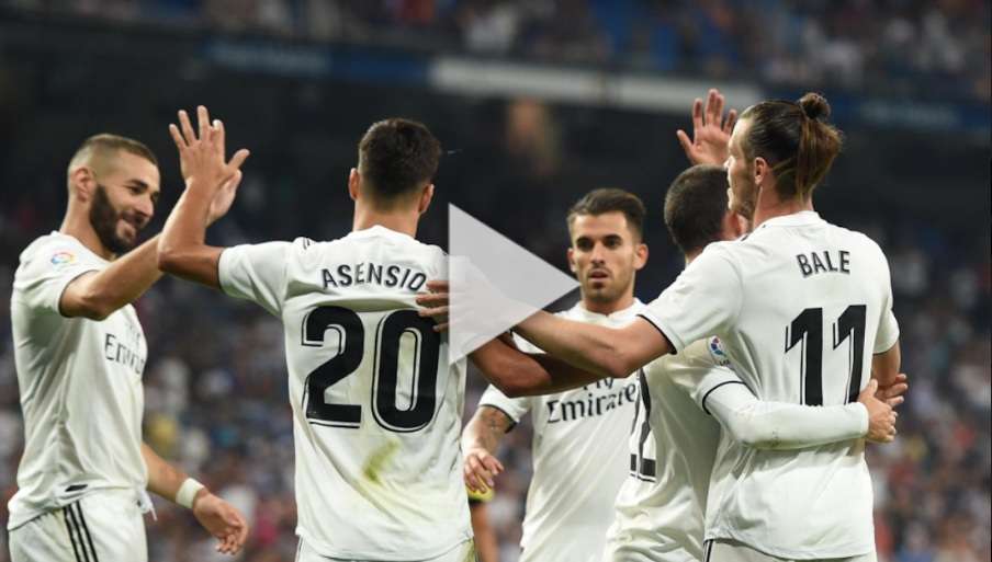 بيل وبنزيما مع لاعبي ريال مدريد