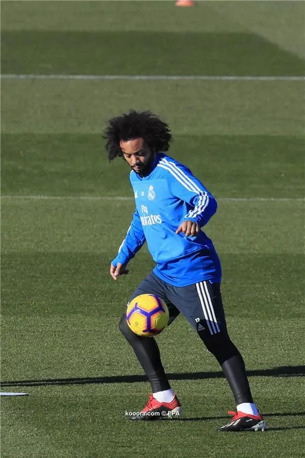 ?i=epa%2fsoccer%2f2019-01%2f2019-01-05%2f2019-01-05-07263197_epa