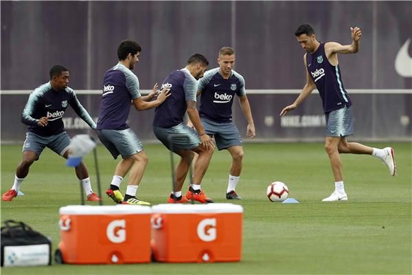 لاعبو برشلونة