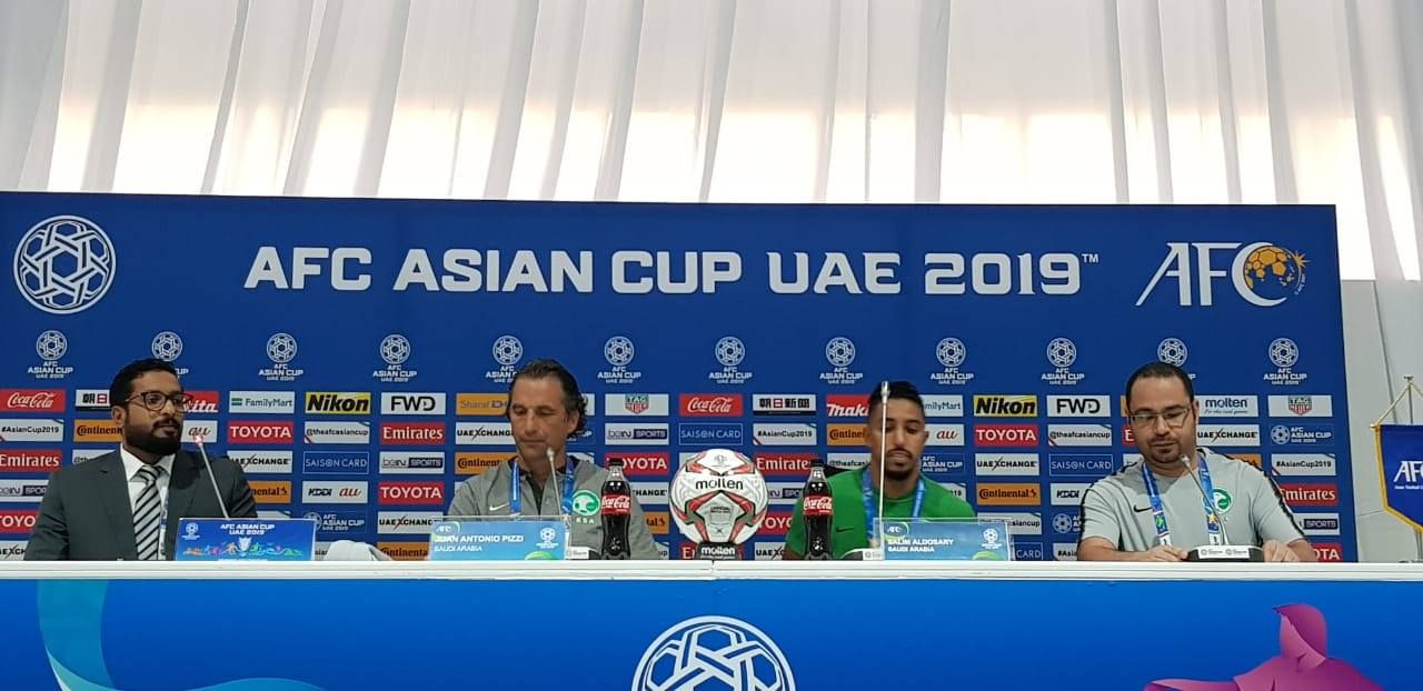 الدوسري بجوار بيتزي