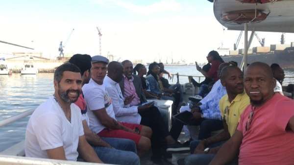 من توافد النجوم