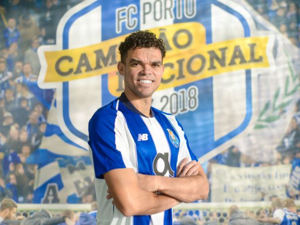 من تقديم بيبي