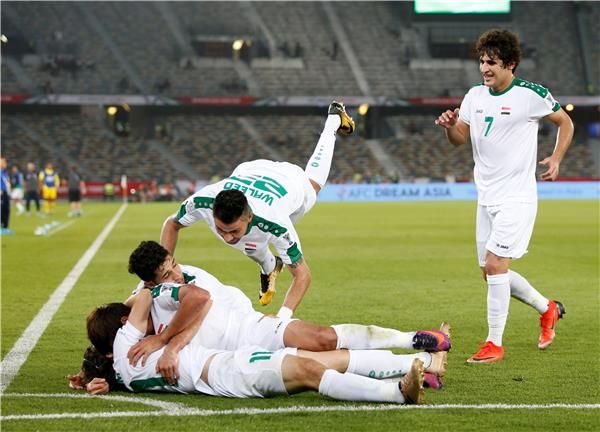 فرحة لاعبي منتخب العراق