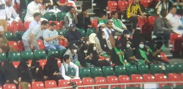 جانب من حضور العائلات السعودية