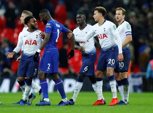 روديجر ولاعبو توتنهام