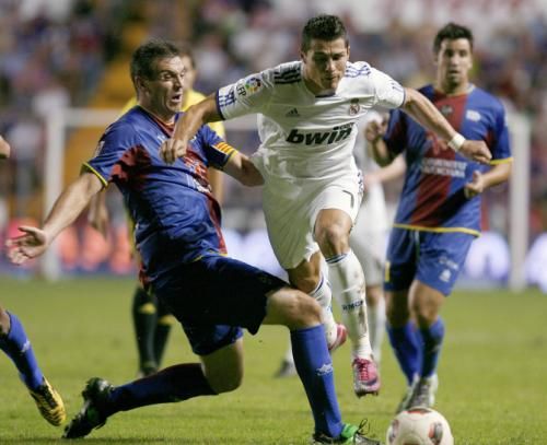 2010-09-25t201422z_01_hjk11_rtridsp_3_soccer-spain_reuters