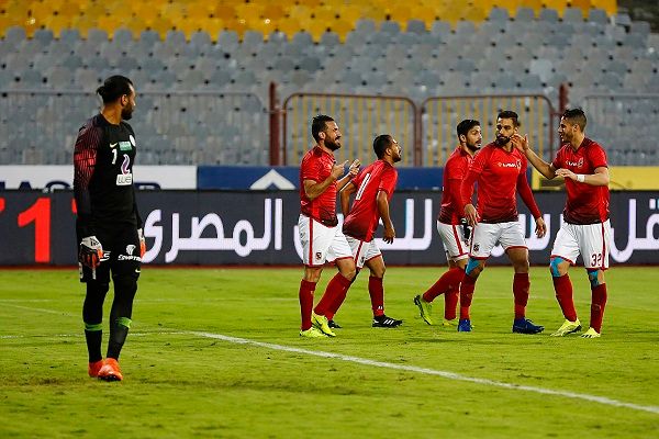 لاعبو الأهلي