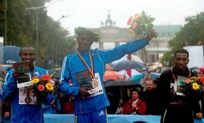 ماكاو يحتفل بالفوز