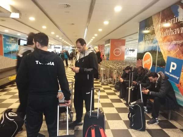 جانب من وصول منتخب تونس للدنمارك