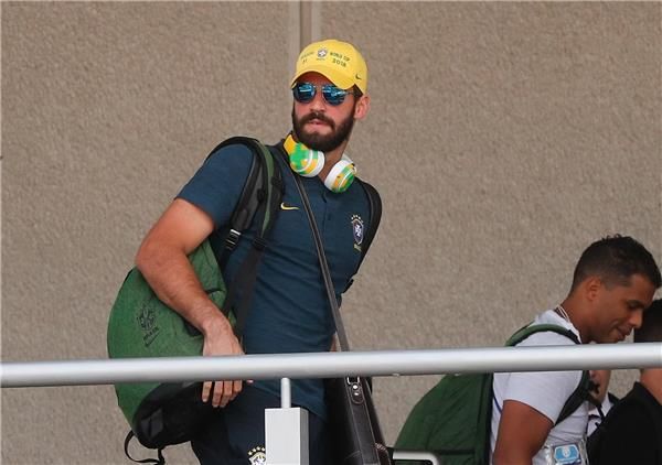  أليسون بيكر