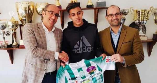 من تقديم اللاعب