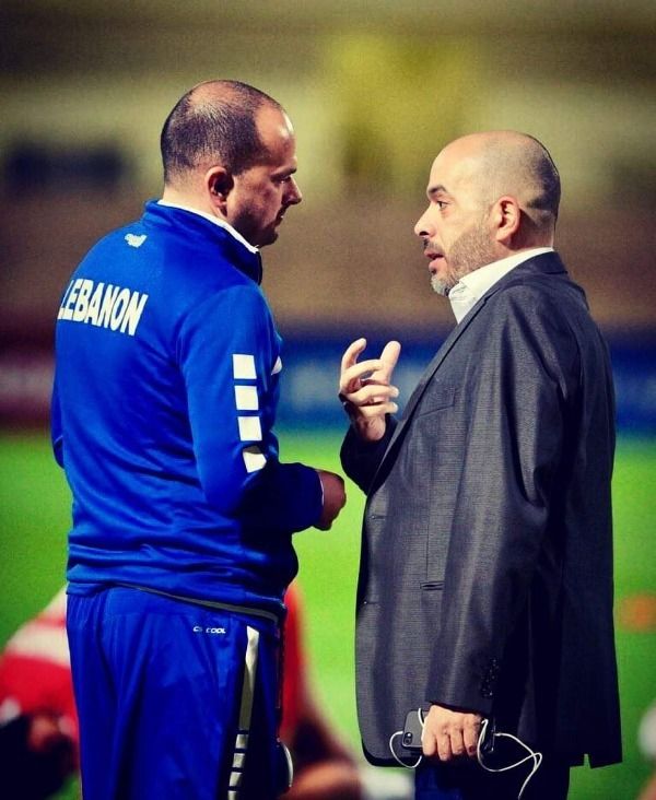 وائل شهيب ( يمين )