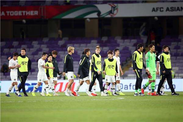 لاعبو كوريا الجنوبية 