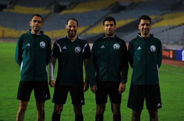 طاقم التحكيم