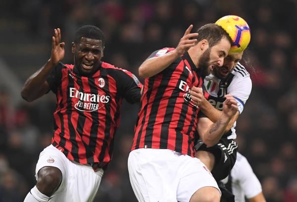 مواجهة سابقة بين الفريقين