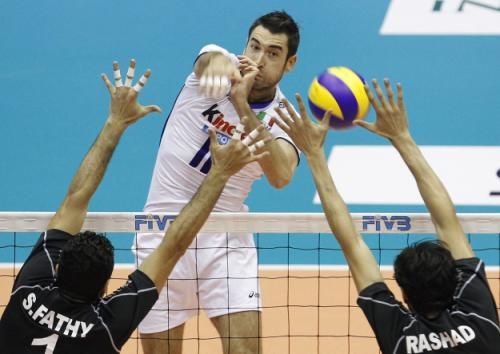 2010-09-26t210748z_01_aga110_rtridsp_3_volleyball_reuters