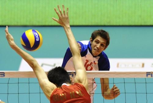 2010-09-26t161113z_01_asb502_rtridsp_3_volleyball_reuters
