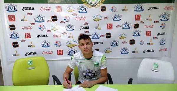 يحيى صولة بزي الملعب القابسي