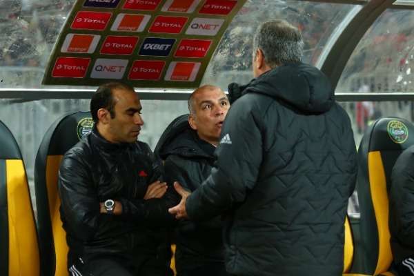 لاسارتي مع الجهاز الفني للأهلي 