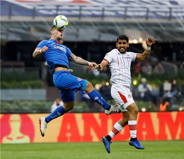 من لقاء ديبورتيفو جوادالاخارا وكروز أزول 