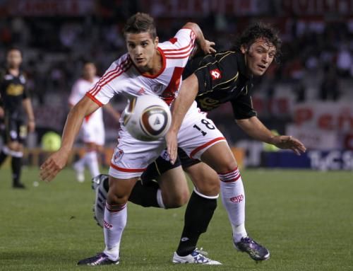 2010-09-27t000039z_01_bas101_rtridsp_3_soccer_reuters