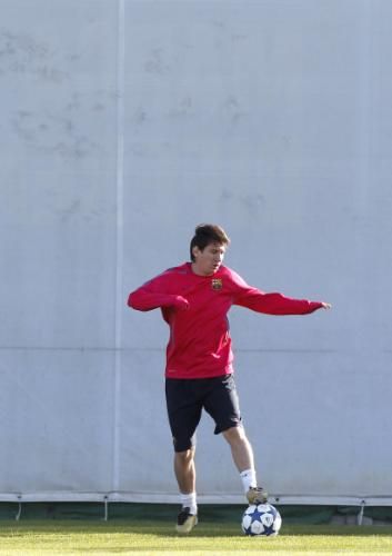 2010-09-27t094611z_01_bar10_rtridsp_3_soccer-spain_reuters