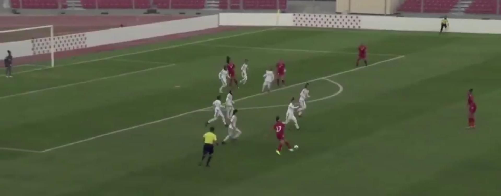 لقطة تلفزيونية لخط دفاع الإمارات في بطولة غرب آسيا