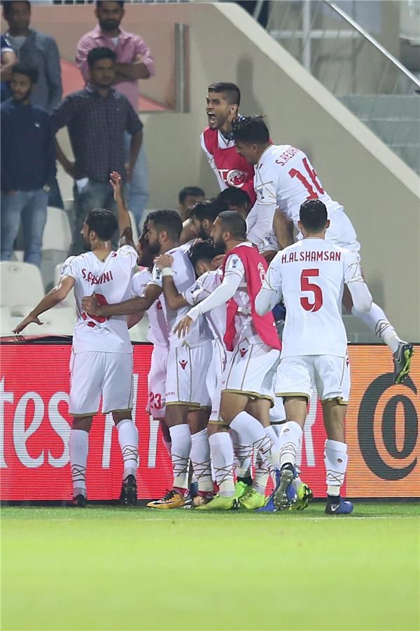 فرحة لاعبو البحرين