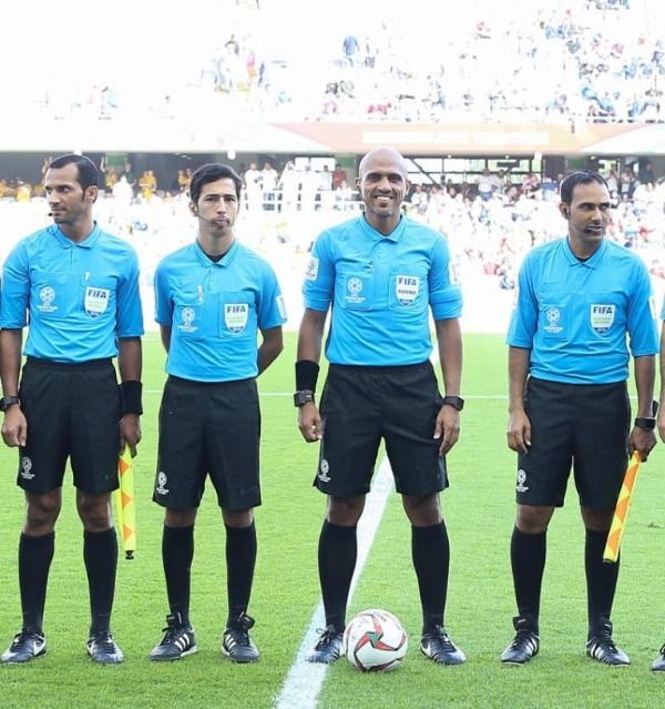 طاقم تحكيم عماني