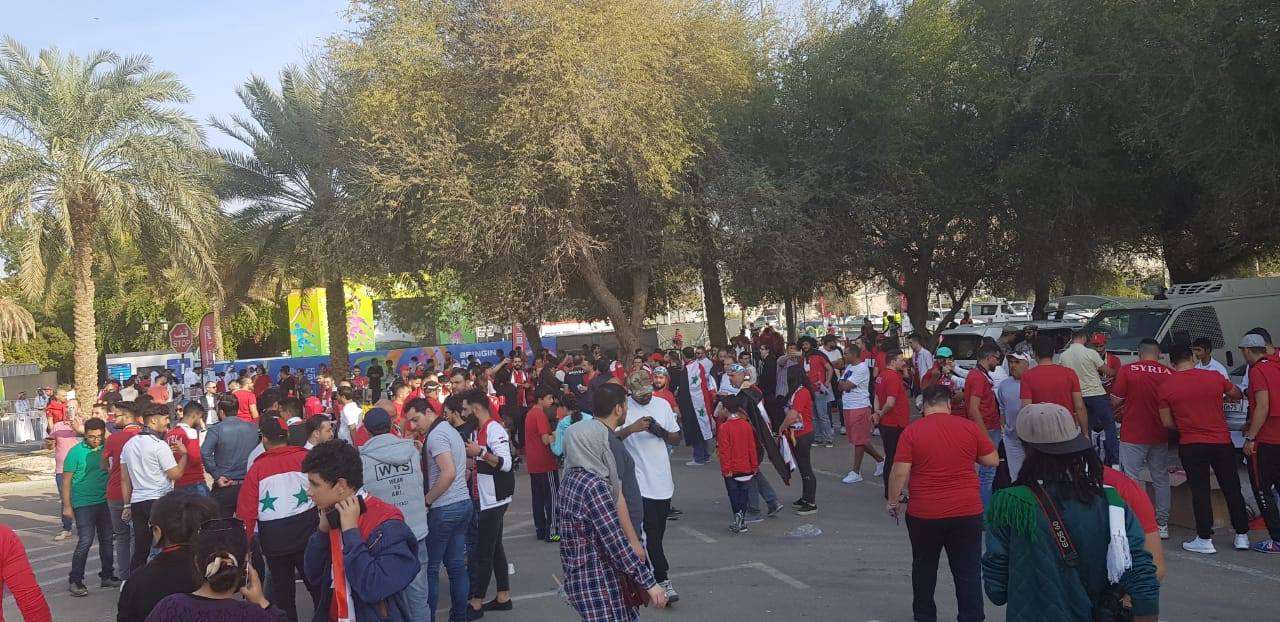 الجماهير السورية تأمل تأهل فريقها