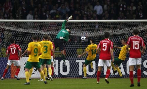 2010-09-28t180041z_01_mos07_rtridsp_3_soccer-champions_reuters