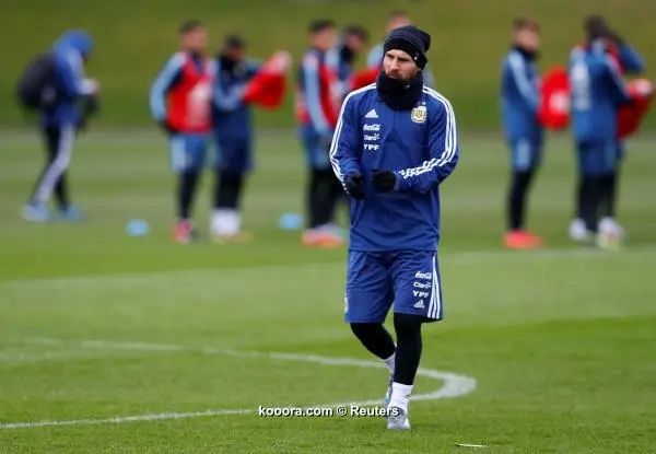 ?i=reuters%2f2018-03-21%2f2018-03-21t161506z_1169092844_rc1272134680_rtrmadp_3_soccer-friendly-ita-arg-preview_reuters