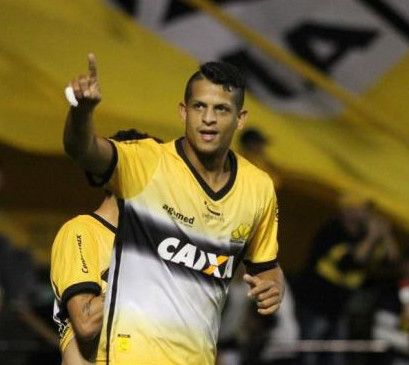 لوكاس جونيور