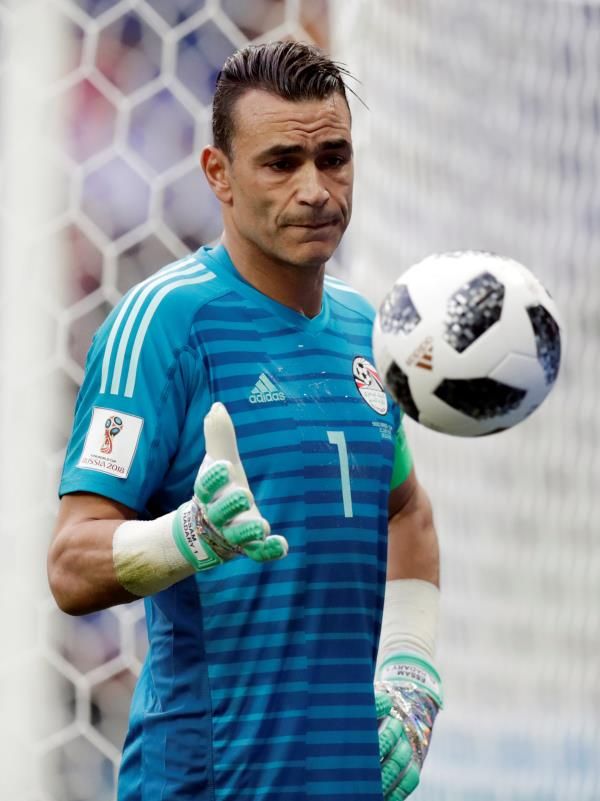 عصام الحضري