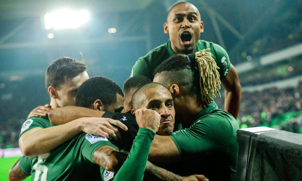 الخزري مع لاعبي سانت إيتيان